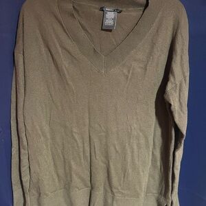 Matty M Women's Olive Green V-Neck Sweater
